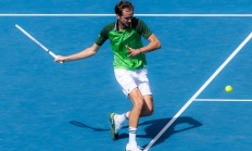 九游游戏-包含欧洲网球队险胜英国网球队，梅德韦杰夫绝境逆转的词条