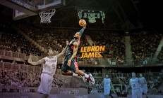 九游体育APP下载-逆袭之夜，索伯力克法拉利，佩雷兹点燃赛场改写F1格局