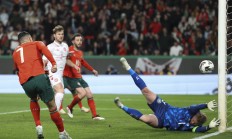 九游app下载-包含葡萄牙与荷兰在足球竞赛中决战，最后葡萄牙胜出的词条