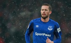 九游娱乐网页-奥亚尔萨瓦尔末节接管比赛，卡塔尔淘汰赛力克西班牙