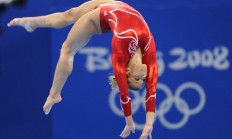 九游娱乐官方-鏖战伦敦，张本智和独臂擎天，英格兰队险胜中国