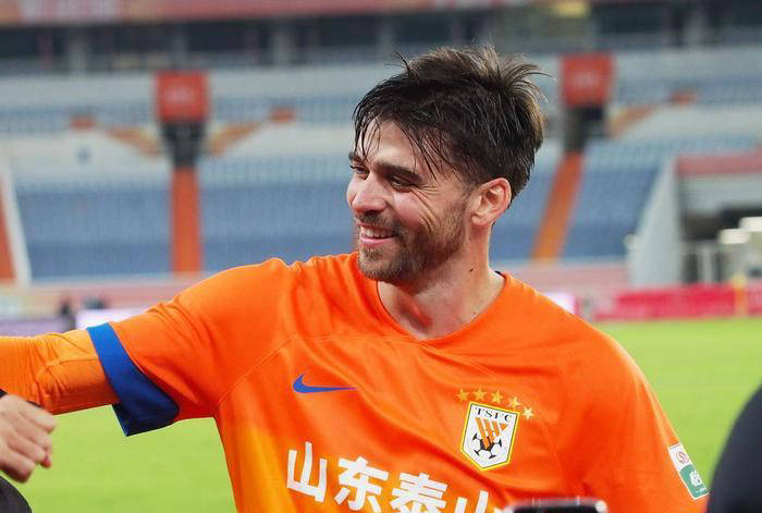 山东鲁能主场击败北京人和,实现三连胜的简单介绍 山东鲁能主场击败北京人和,实现三连胜的简单介绍