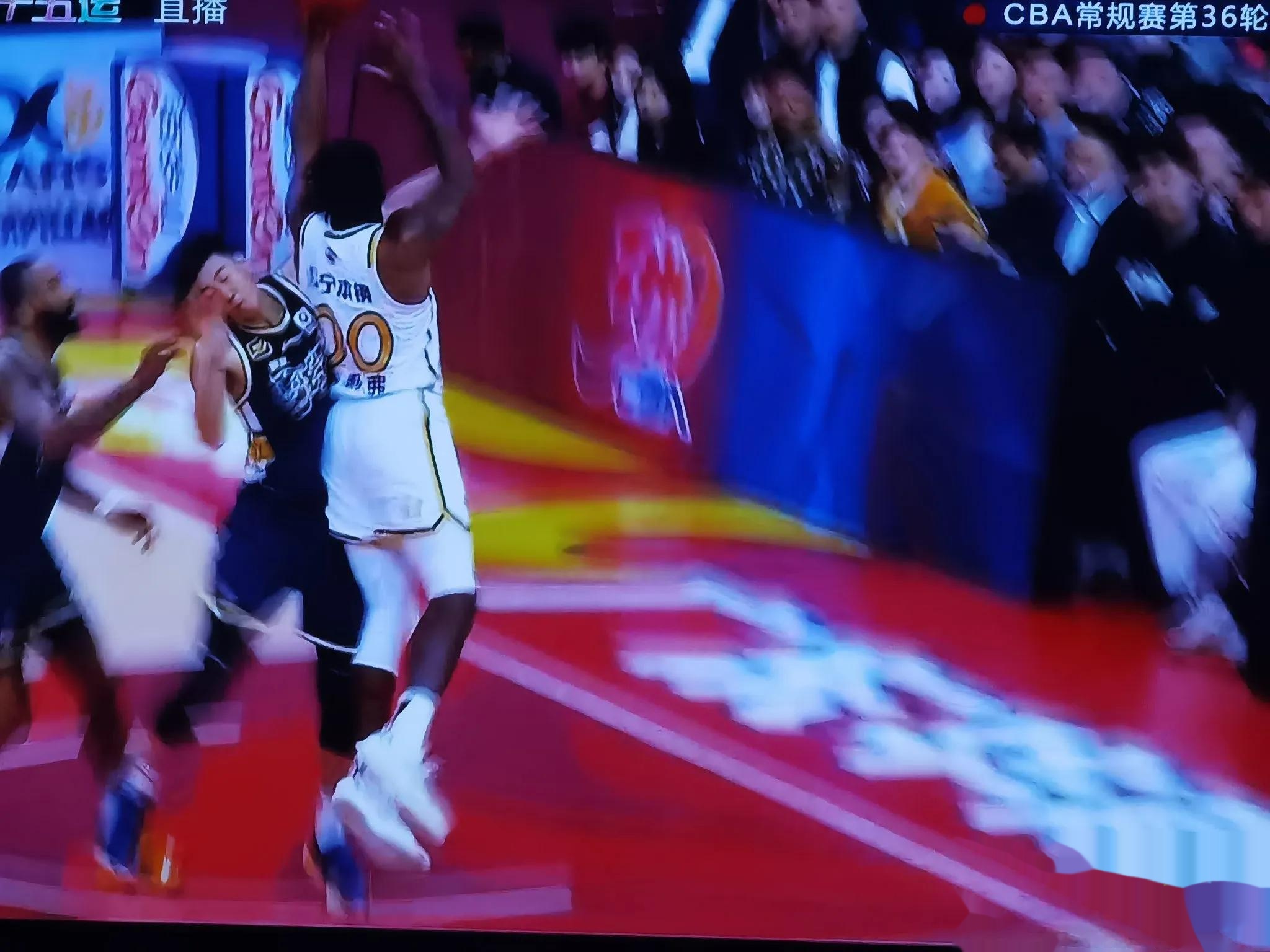 关于广东队主力伤愈归来,士气高涨迎战下一场比赛的信息 关于广东队主力伤愈归来,士气高涨迎战下一场比赛的信息