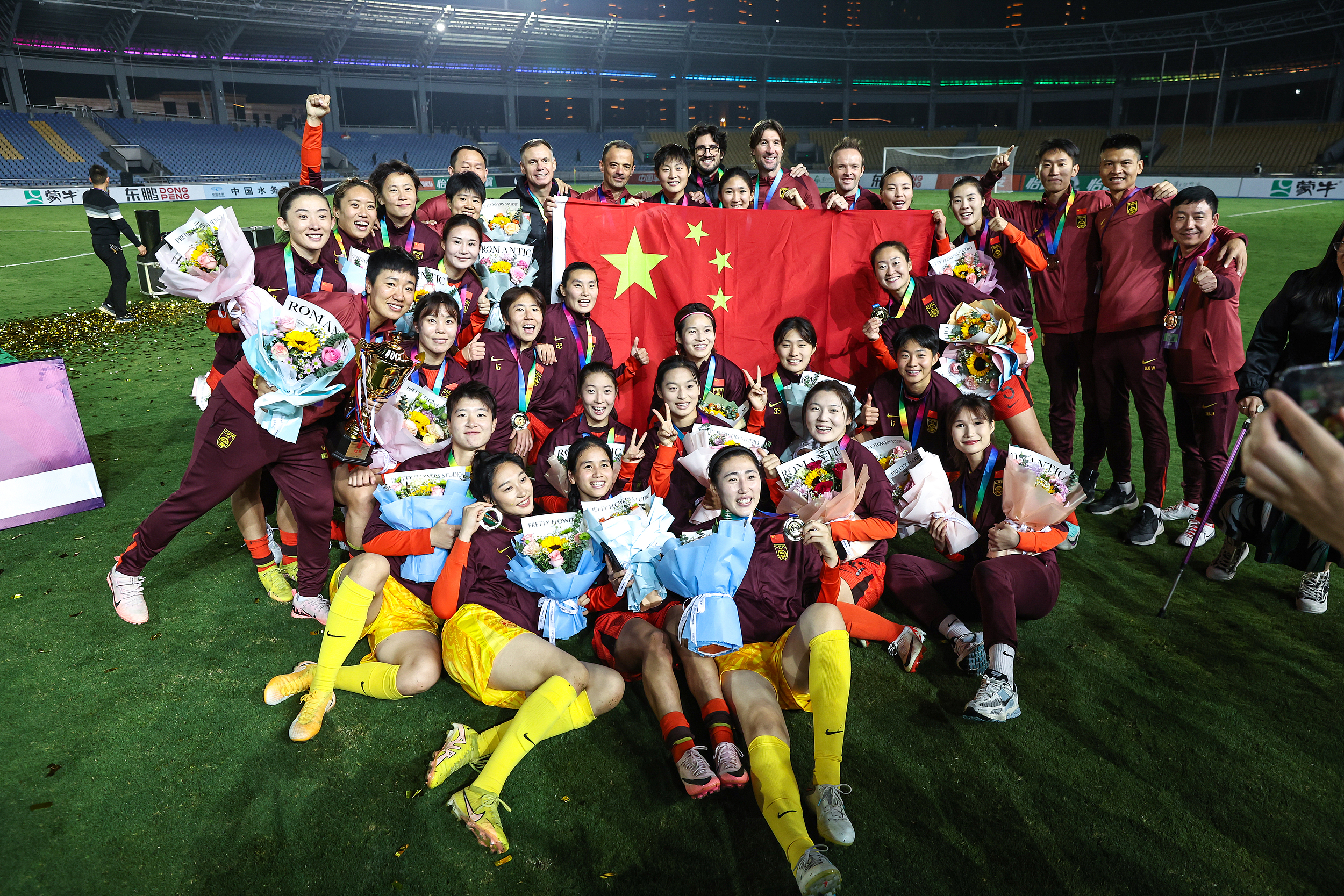 中国女足成功卫冕,夺得国际冠军 中国女足成功卫冕,夺得国际冠军