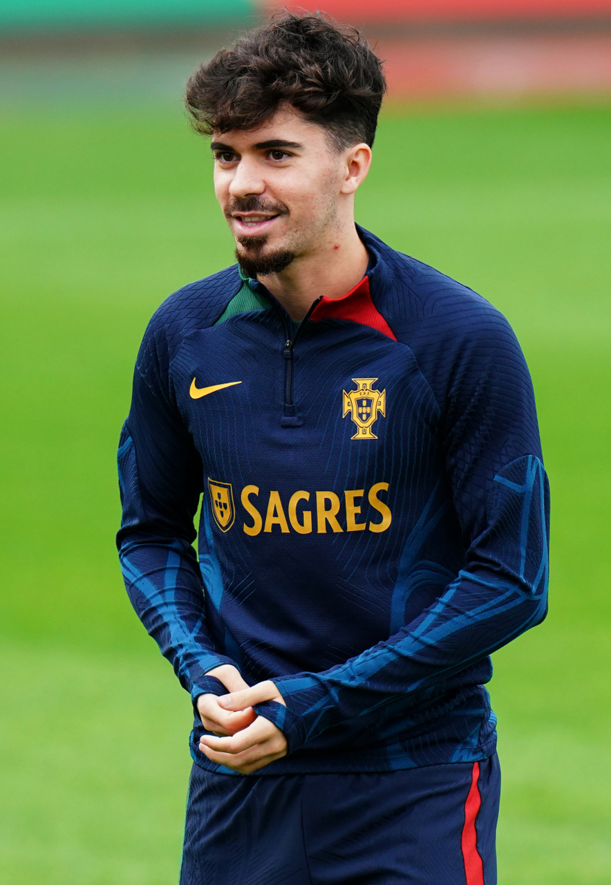 瓦拉内因伤缺席,贝尔迎来复出良机的简单介绍 瓦拉内因伤缺席,贝尔迎来复出良机的简单介绍