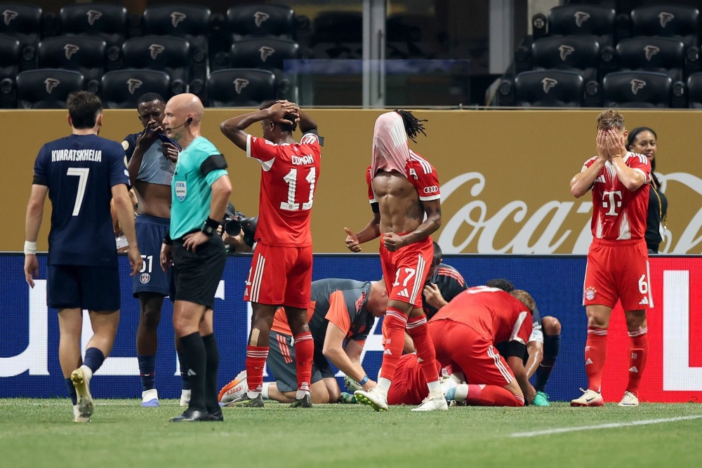 关于巴萨前锋受伤离场，备战欧冠面临考验的信息